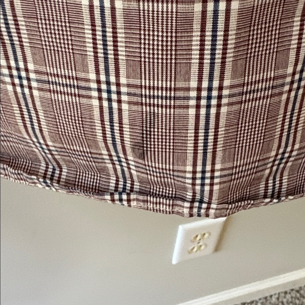 IZOD Men's Casual Maroon/Navy/white Checkered/plaid Shirt Size XL - Picture 8 of 9
